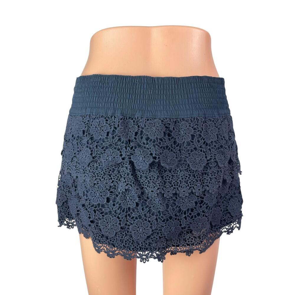 Abercrombie & Fitch Navy Blue Floral Lace Mid Waist Straight Mini Skirt Size S - Picture 2 of 6
